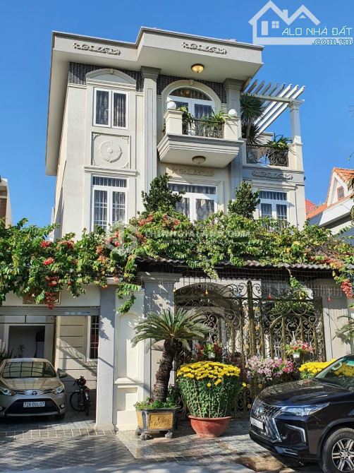 BÁN BIỆT THỰ 3 TẦNG HOÀN CÔNG_KHU BIỆT THỰ ĐỒI 2_246M2 NGANG 12.5M_GIÁ 18 TỶ