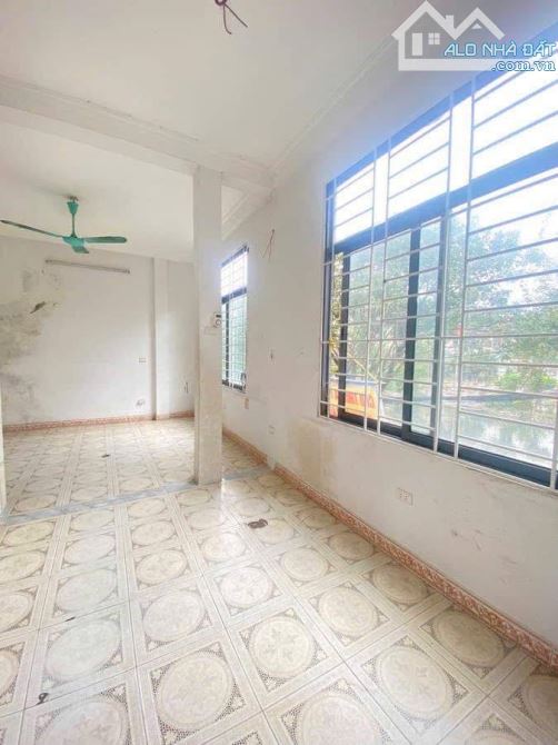 Cực phẩm Ngọc Hà 35m2, mặt hồ, KD đỉnh, mặt ngõ thông, ô tô, MT quyền lực 8.5m