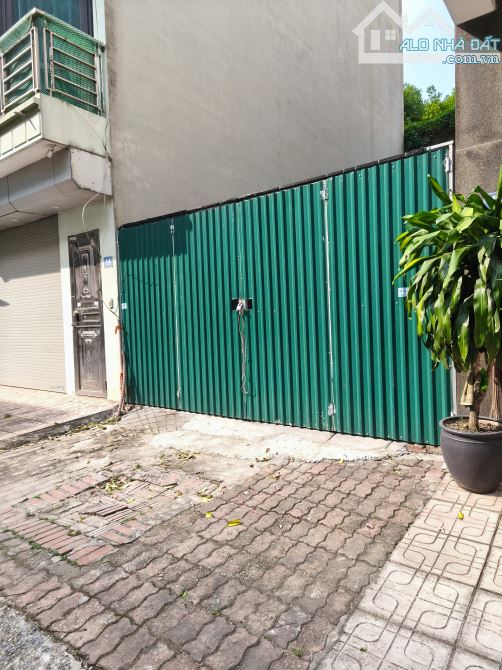 CHỦ CẦN BÁN MẢNH ĐẤT,CỔ LINH KHU TÁI ĐỊNH CƯ THẠCH BÀN 51M,ĐƯỜNG 6M VIEW HỒ.
