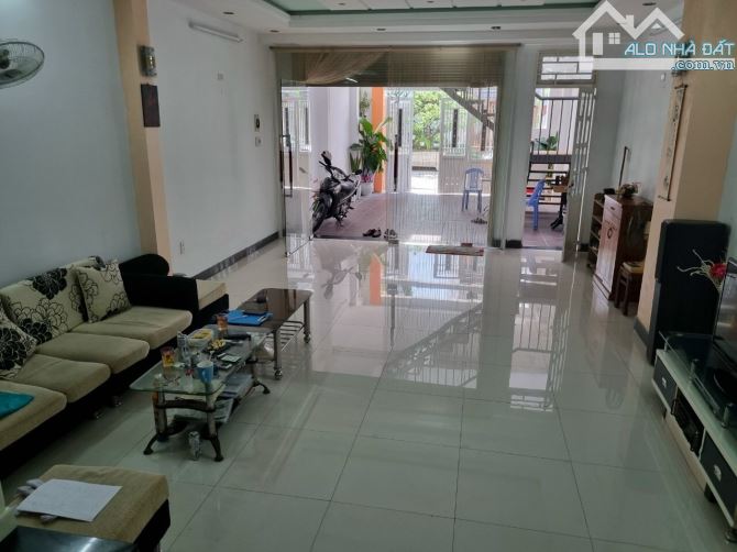 Nhà 3 Tầng đường(7,5m) Nguyễn Thành Ý, Q. Hải Châu,76m2 giá 6.5tỷ TL