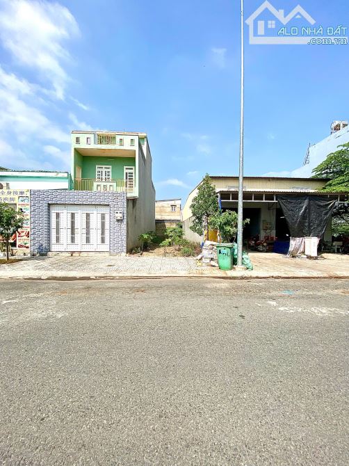 💸 “125m² Sát Trục Đường Lớn – Giá Mềm Hơn Cà Phê Sáng!”