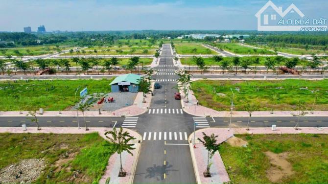 Cần tiền cắt lỗ lô đất Vip 80m2 - giá 550 triệu - sổ sẵn - công chứng ngay