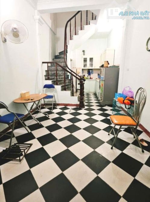HƠN 3TỶ - 22m2 - 4 TẦNG - 3 NGỦ - SỔ RIÊNG - TRƯỚC NHÀ RỘNG 2M - MẤY BƯỚC RA MẶT PHỐ
