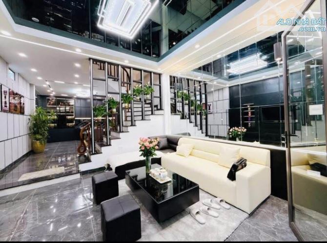 HÀNG HIẾM- TRẦN THÁI TÔNG - 40M2 - 4TẦNG - HƠN 8TỶ - MẶT TIỀN KHỦNG 2 MẶT THOÁNG - TRUNG T