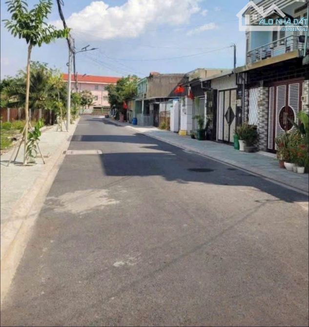 Cần bán Nhà MT cách đường Tô Ngọc Vân 50m,DT 4x15, đường trước nhà 8m, chỉ 4.1 ty