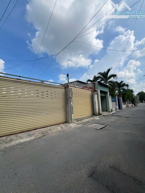 Bán nhà mặt tiền đường 9 Tăng Nhơn Phú B quận 9 15tỷ/235m2.