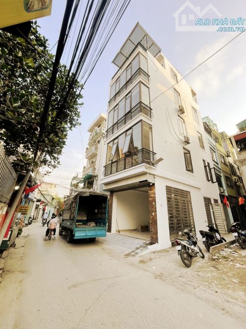 CẦN BÁN NHÀ BÁT KHỐI,CỰ KHỐI LONG BIÊN,KINH DOANH,THANG MÁY LÔ GÓC DT*51m GIÁ 11,2TỶ