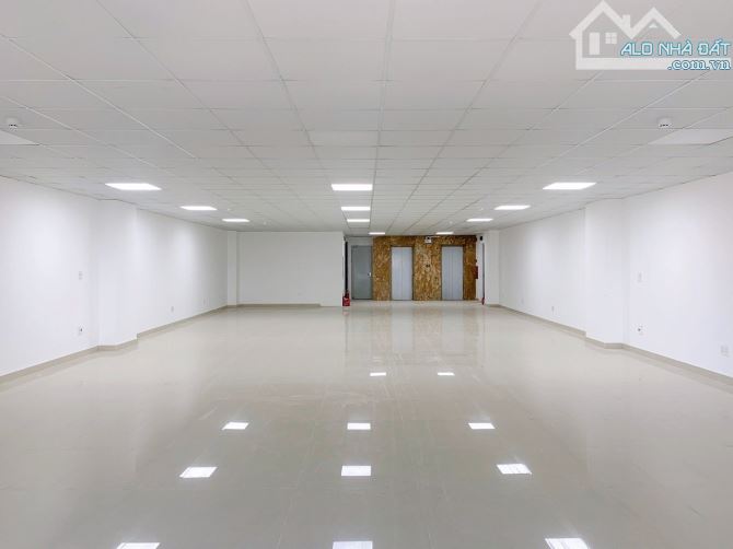 Nguyên căn Hoàng Cầu mới xây, hiện đại 75m2x6T MT6m có thang máy, full ĐH, sàn thông 45tr