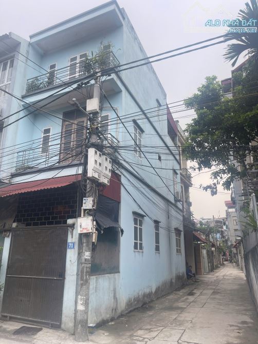 Bán nhà 3 tầng 2 mặt thoáng đường ô tô tránh Thạch Bàn DT 51.5m2 . Giá 10.8 tỷ