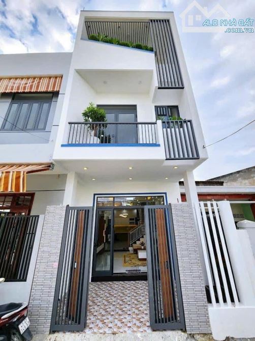 Cô Sáu cần bán gấp nhà hẻm 1/ đường Tôn Đản Q4 giá 3 tỷ 2 / 65m2, Săn HĐ thuê 16tr