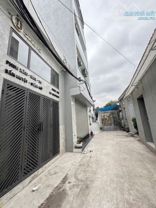 Nhà Thạch Bàn - 38m2 - 5 tầng - 10m ra oto - dân xây độc lập - giá 6 tỷ