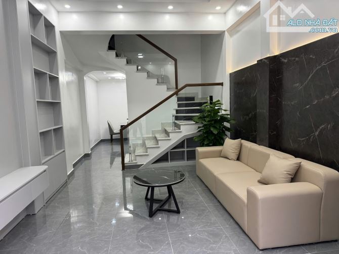 Bán nhà Miếu Hai Xã, Dư Hàng Kênh, Lê Chân .3,68tỷ,4 tầng,39m.