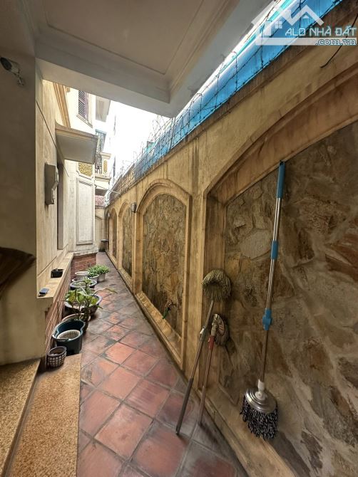 Bán nhà Biệt thự KĐT Định Công, Hoàng Mai, 150m2x4T, giá 50 tỷ, Gần BV Bưu Điện