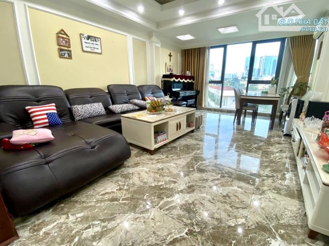 Hoa hậu Đê La Thành, trước nhà 5m, KD, thông sàn, 58m*7T thang máy, cho thuê 25tr/th