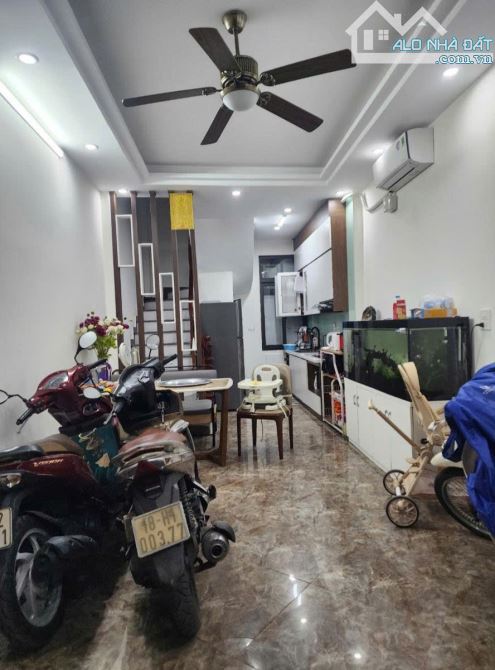 Bán Nhà Khương Đình, Thanh Xuân 34m2 x 6T x MT 3,5m - 8Tỷ