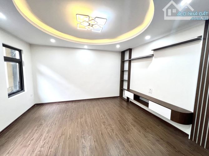 Bán nhà riêng tại Mỗ Lao, 8,5 tỷ, 50m2, đẹp, nhiều tiện ích