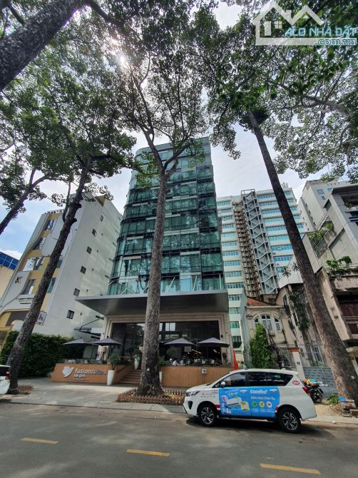 Bán khách sạn 3 - 5 Sương Nguyệt Ánh Quận 1. DT: DT: 24,7 x 40M. KC: 2 Hầm - 12 tầng - 1