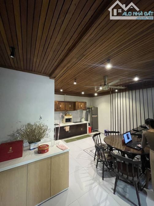 Hẻm xe hơi gần chợ Phú Thọ Hòa – nhà 70m², ngang 6.2m, giá mềm 6.9 tỷ ở ngay!