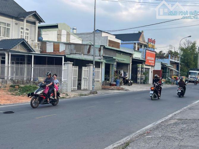 nhà 1 trệt 1 lầu 180.4m2 6ty8 TL MT đường Nguyễn Hữu Cảnh, p.Bình Nhâm