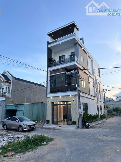 CHỦ GỞI BÁN NHÀ 1 TRỆT 3 LẦU (GÓC 2 MẶT TIỀN) KDC HOÀNG MINH CHÁNH P. HOÁ AN