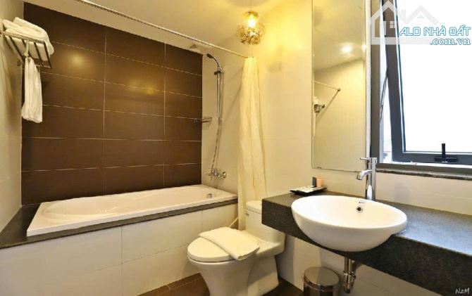 Bán nhà riêng đường Lạc Long Quân quận Tây Hồ Hà Nội