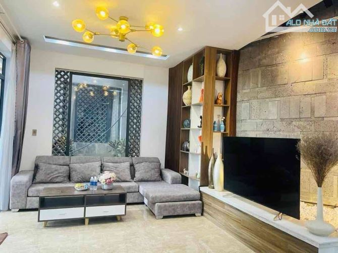 Shophouse trong kiệt trung tâm - pháp lý rõ ràng, giá thương lượng