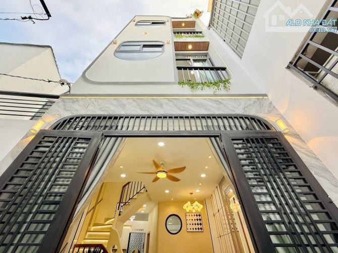 Cần vốn kinh doanh chú 6 cần bán nhà Mai Thị Lựu,quận 1.Giá 4tỉ650/71,76m2(4,6*15,6m).