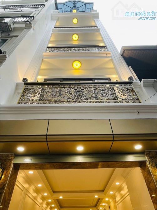 Chính chủ cần BÁN NHÀ RIÊNG- 9,5 Tỷ - 57m2 -MẶT TIỀN 5,4m - Trung tâm THANH XUÂN - sát HỒ
