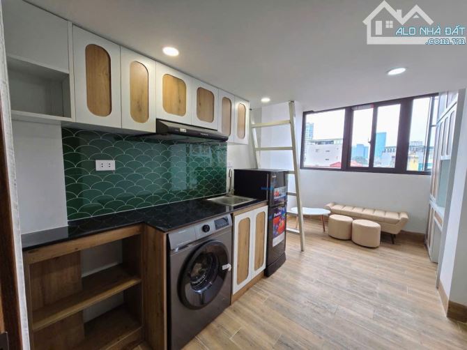 Tòa CHDV tại Hoa Bằng, CG. 30M ra phố- Thang máy- 15 PNKK. DT 65m2* 6T* MT 4.4m Nhỉnh 16Tỷ