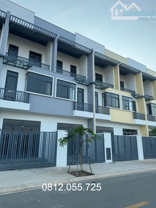 Bán nhanh nhà 1 trệt 2 lầu mới xây huyện Trảng Bàng giá 1ty7