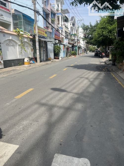 Nhà 2 mặt tiền đường Đông Hưng Thuận - 96m² - trệt lầu - gần chợ - sổ riêng