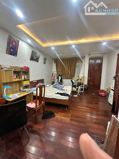 Bán nhà vạn phúc 3 tầng ôt đỗ cửa ngõ thông giá hơn 5 tỷ