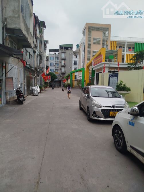 Bán nhà minh khai 75m 6 Tầng thang máy hàng xóm tamecity giá 9 Tỷ