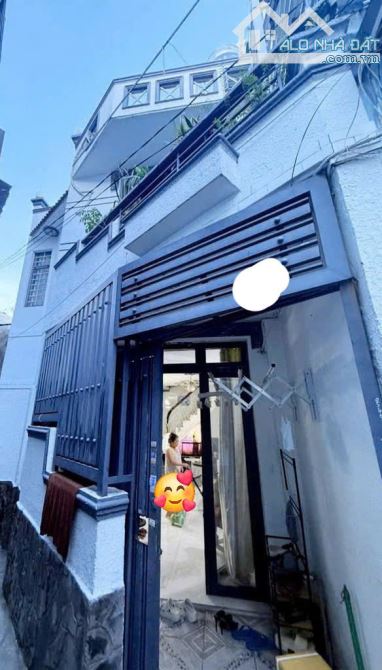 Nhà hẻm 1 trục, ngang lớn (5x8m), 2 tầng, Gò Vấp, gần Nguyễn Thái Sơn, nhỉnh 4xtỷ xíu