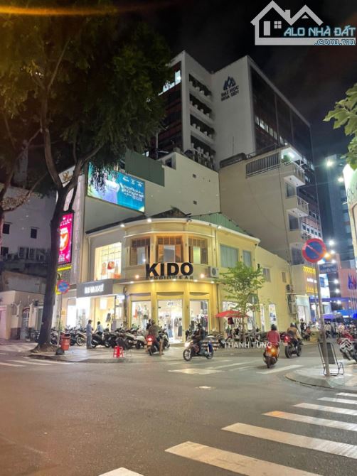 Giá đầu tư, bán nhà mặt tiền Lê Văn Sỹ, P14, Q3. DT 10x25m, 4 tầng, HDT 200tr/th, 55 Tỷ