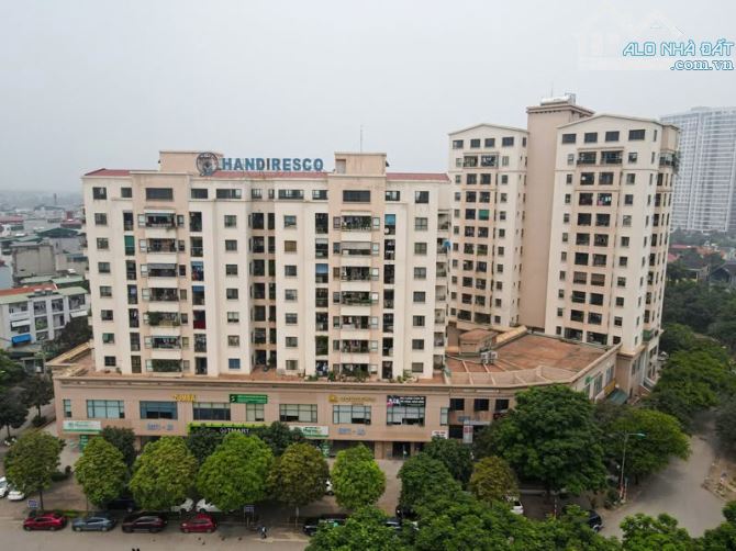 6 tầng mới xây thang máy nhập khẩu cách Hadiresco chỉ 150m