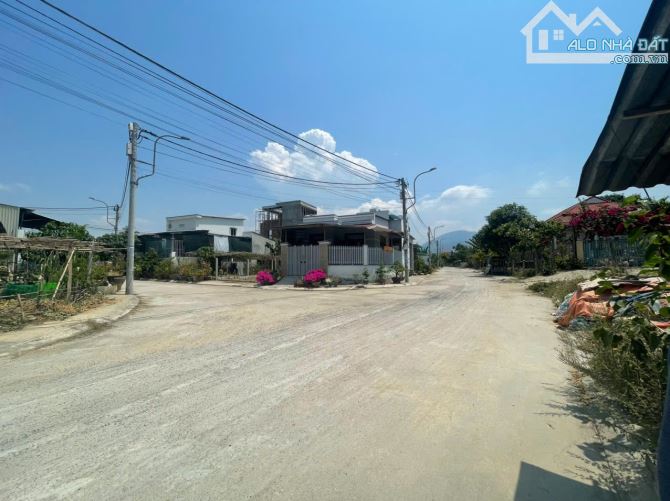 Bán lô TĐC Bầu Gáo - thị trấn Diên Khánh. DT: 90m² (ngang 6m). Hướng: Đông Nam. Giá 1,4 tỷ
