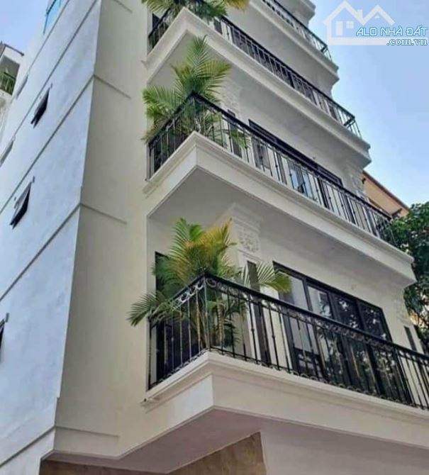Gia đình không ở cần cho thuê gấp nhà tại phố Thụy Khuê DT 55m2x4T giá 15 tr có thang máy