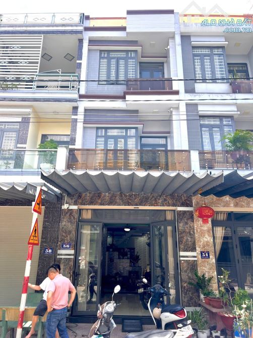 Nhà phố gần trung tâm y tế Dĩ An, phường Tân Đông Hiệp, TP Dĩ An