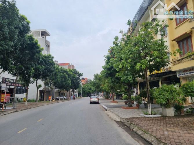 Bán lô đất đẹp khu Bồ Sơn 3, đường Nguyễn Quyền, giá 11 tỷ