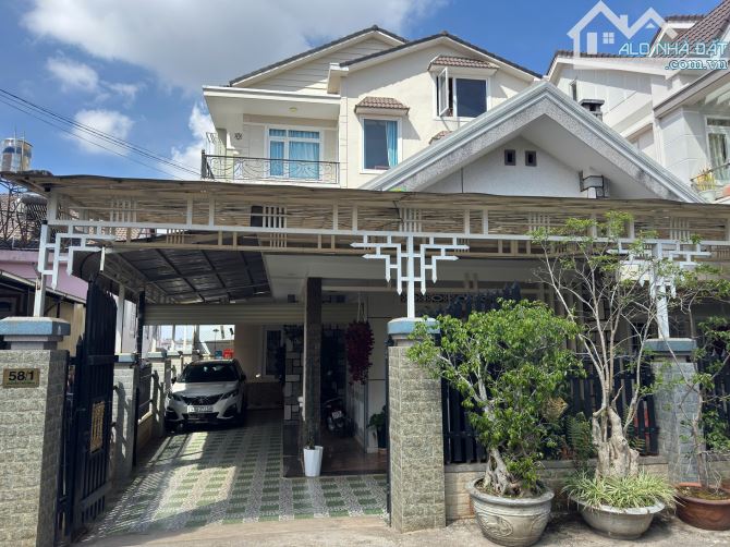 ✨🏡✨ Cần bán Villa/ Biệt Thự Nhà Hẻm Xe Tải (7m), đường Thái Phiên, P.12, Đà Lạt