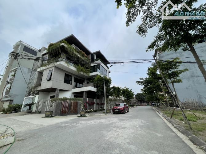 🔥🔥SIÊU PHẨM LÔ GÓC MẶT TIỀN RỘNG - ĐƯỜNG 4 OTO TRÁNH- ĐỐI DIỆN ĐẤU GIÁ X5 NGUYÊN KHÊ-