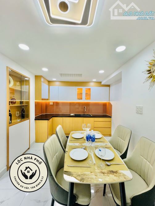 36m2, BÁN NHÀ 4 TẦNG, HẺM XE HƠI, P11 BÌNH THẠNH, NHỈNH 5 TỶ