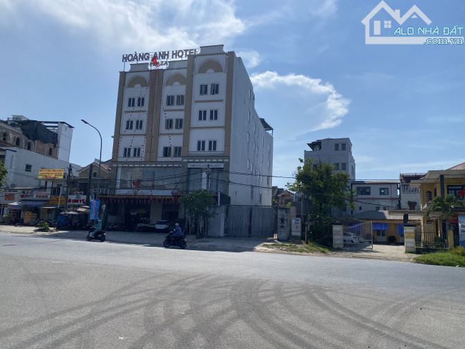 Cho Thuê 407m2 đất MẶT TIỀN PHẠM VĂN ĐỒNG (Huế) Đoạn đầu đường rất đẹp