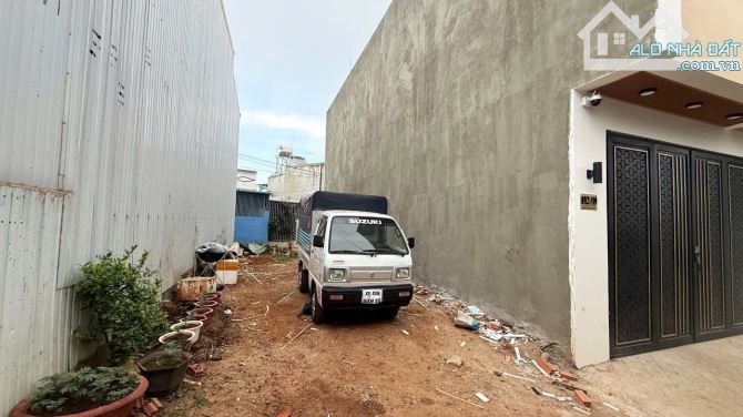 Đất hẻm ô tô Đinh Công Tráng 2 mặt tiền trước sau