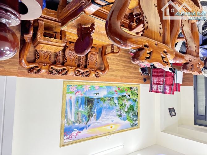 Cực sốc, nhà  MT Gò Vấp,sát công viên, 66m2, 5 tầng, đường 12 m, gia chỉ nhỉnh 9 Tỷ