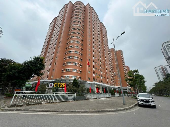 Bán căn 2 ngủ 70m2 full nội thất tại CT2A KĐT mới Ngĩa Đô –Bắc Từ Liêm, sổ đỏ sẵn sàng