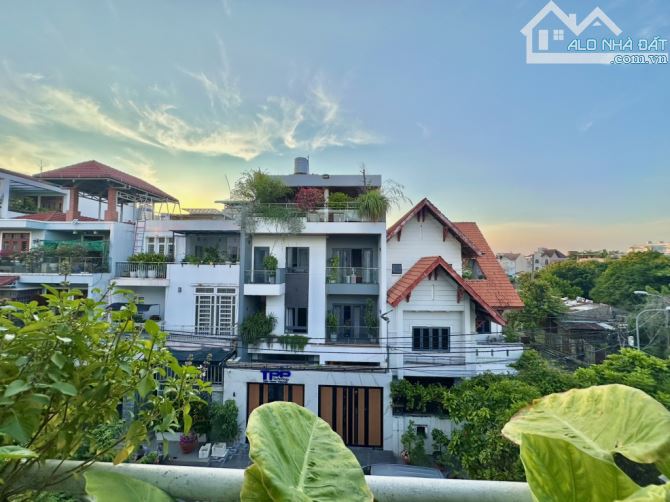 BÁN BIỆT THỰ 3 TẦNG MẶT TIỀN ĐƯỜNG 10M - NGANG 8M KHU BÊN SÔNG HIỆP BÌNH CHÁNH - 15.7 TỶ