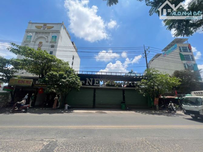 Cho thuê nhà mặt tiền đường Hương lộ 3 , Bình tân 16 x 40m , Vị trí siêu đẹp VipVipVip