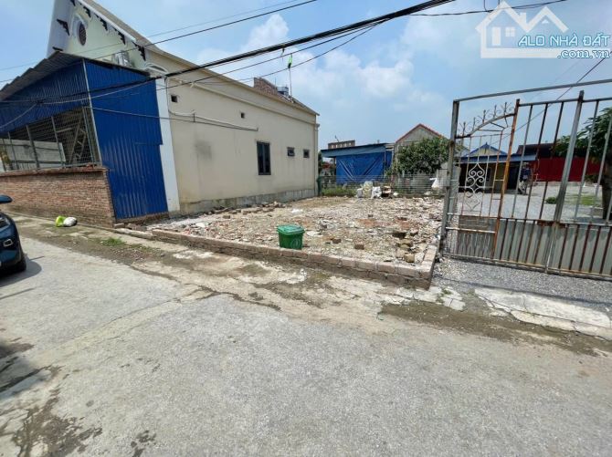 Chính chủ gửi bán lô đất mặt đường Hoà Bình giáp Thuỷ Đường, gần TL359